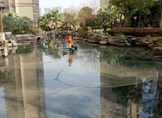 南昌景观池淤泥清理